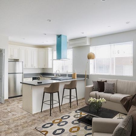 New Luxury Hollywood Sign View- Condo Los Angeles Extérieur photo